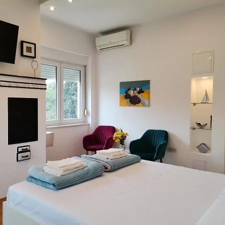 Vera Apartment